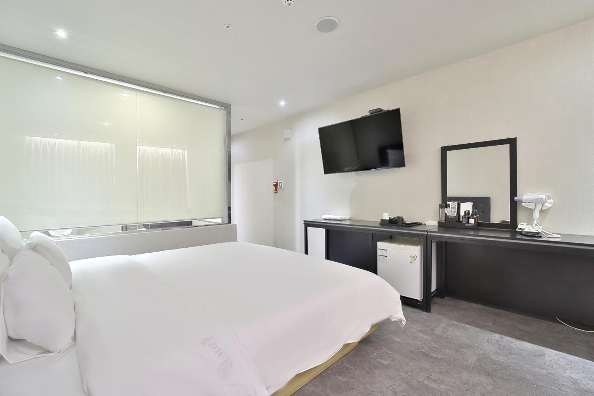 Busan Platinum Hotel Nampo Екстер'єр фото
